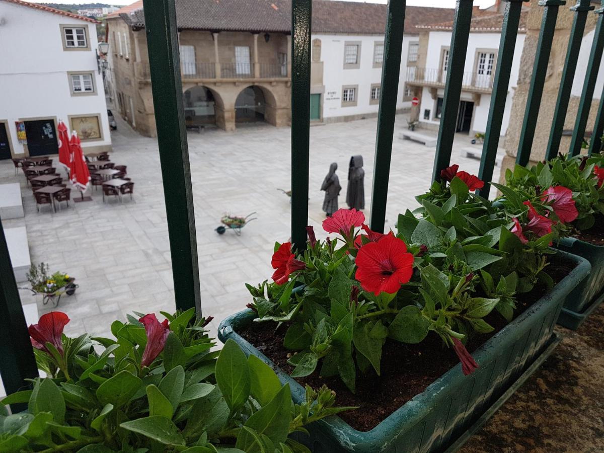 Casa Da Praca Hotell Miranda do Douro Eksteriør bilde