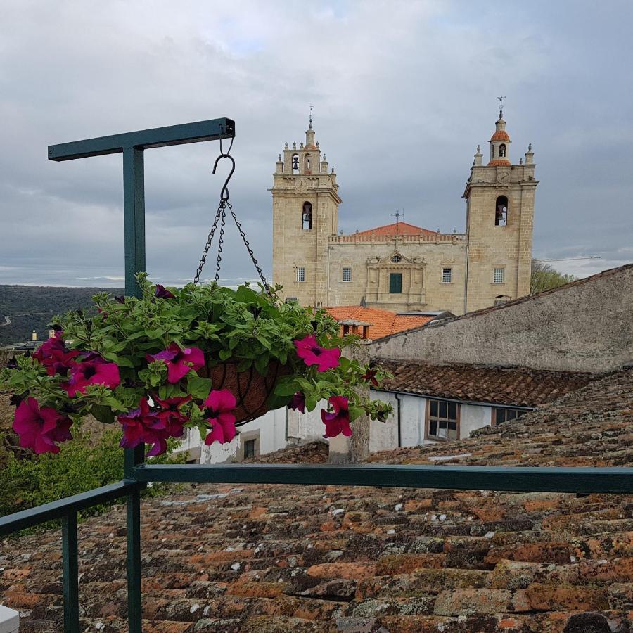 Casa Da Praca Hotell Miranda do Douro Eksteriør bilde